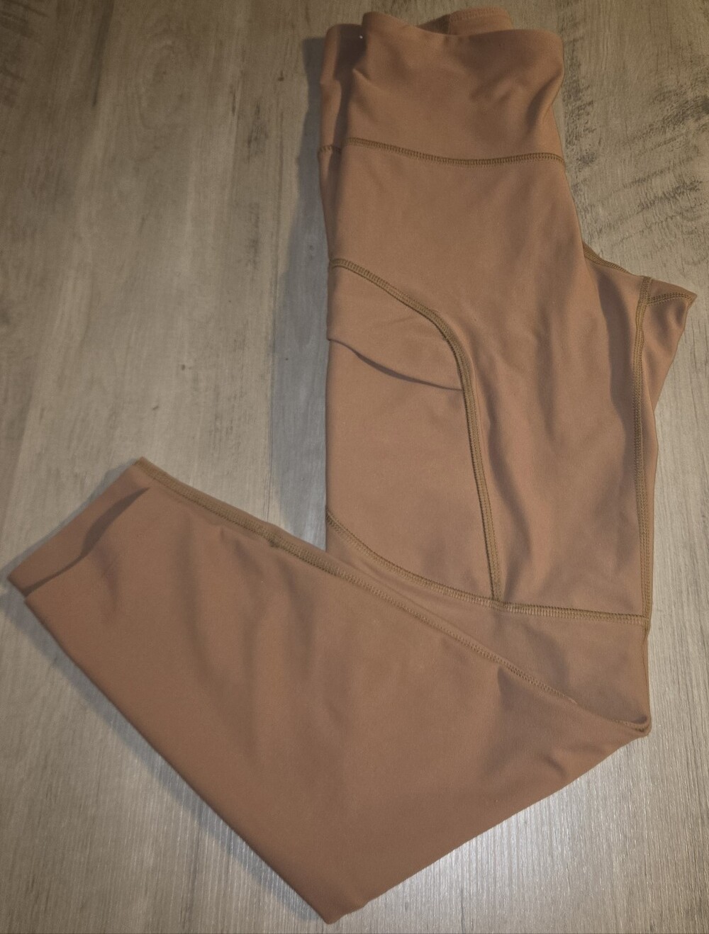 Old Navy Active Powersoft Go-Dry High Rise 7/8 Cargo Leggings Brown M